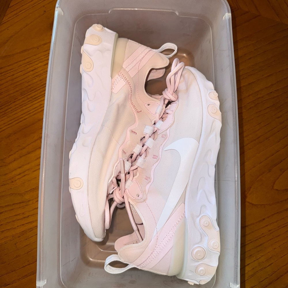 Nike React Element 55 Pale Pink/White Sneakers | Women’s 6 (best 5.5)